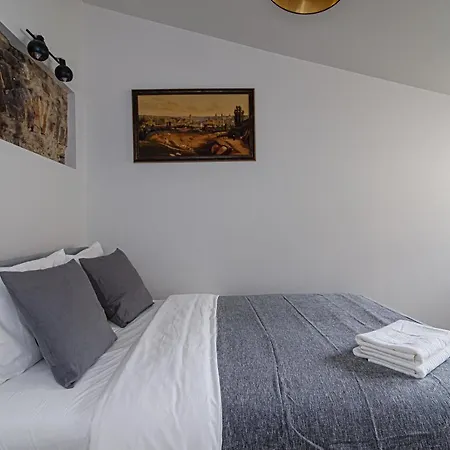 Zydu Str Two Bedrooms By Urban Rent